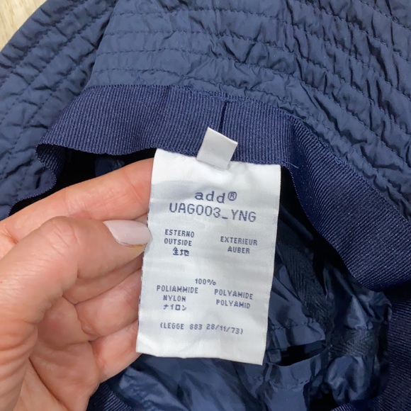 Add hat - Picture 3 of 3